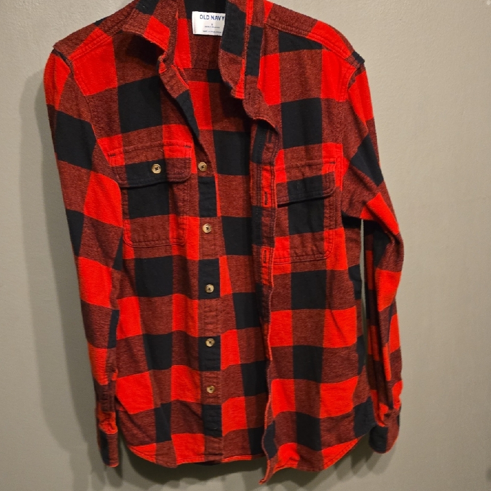 Old Navy Red and Black Buffalo Plaid Button-Down Shirt Sz S